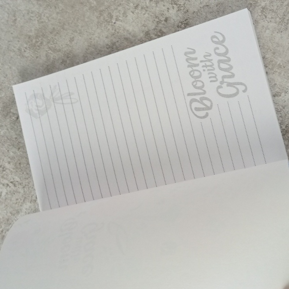 💩 Floral Notebook - Picture 2 of 4
